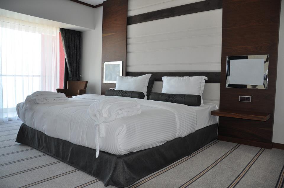 Sky Tower Hotel Akcakoca Convention & Spa Center ภายนอก รูปภาพ