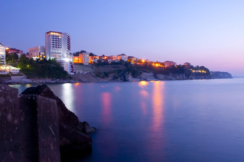 Sky Tower Hotel Akcakoca Convention & Spa Center ภายนอก รูปภาพ